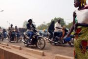 ブルキナファソ北部でオートバイが禁止に、武装集団が襲撃の際乗っていたため