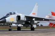 自衛隊機に超接近した中国軍戦闘爆撃機JH-7…これまでに約270機生産！
