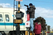 撮り鉄、なぜトラブル続出　鉄道写真家は「いいね稼ぎ」の問題を指摘  [8/22]