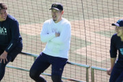 阪神青柳、帽子を手放さない