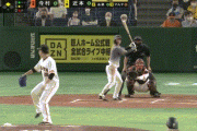 【巨人対阪神9回戦】阪神、3回表に同点に追いつく！近本タイムリー！2アウト1塁からマルテの打球を吉川が悪送球、ランナーが生還し同点！