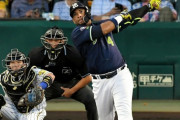 バレンティン 打率.282 33本塁打 OPS.925 ←今季FA