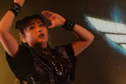 最近流行ってるステージにBABYMETALの女の子へのプレゼントを投げることの是非　【海外の反応】