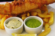 フィッシュ＆チップス店半減？…ウクライナ侵攻などがイギリスの国民食を直撃！
