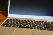 「正社員と派遣社員に差をつけるために派遣社員は人権侵害低スペックノートPCとか本当に理解不能」