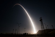米軍が大陸間弾道ミサイル「ミニットマンⅢ」発射、射程は約1万Km…ロシアに事前通告！