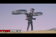 タケコプターに一歩近付いた？ 背負って宙を飛べる「CopterPack」が初の有人飛行に成功！！