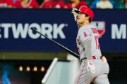海外「バットフリップかっこいい！」大谷翔平が19号同点特大ホームランでついにジャッジに並ぶ！