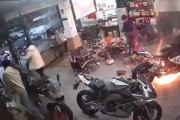 【動画】バイク屋さん、炎上してしまう🔥