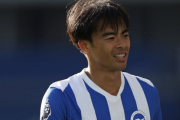 プレミア開幕を控える三笘薫が存在感！　左サイドの“新相棒”とブライトンのチャンス演出