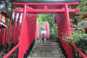 【悲報】京都の乃木神社、戦没者慰霊碑に『とんでもない事』をしてしまう！！